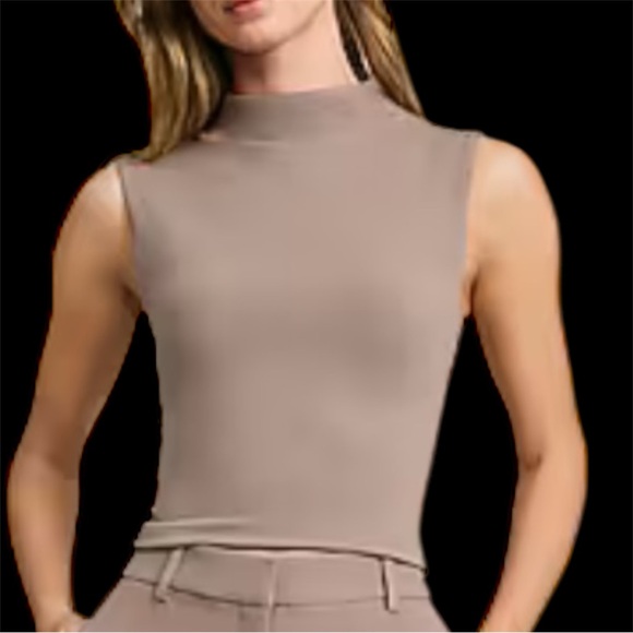 Express Tops - Express Body Contour High Compression Mock Neck Cropped Tank